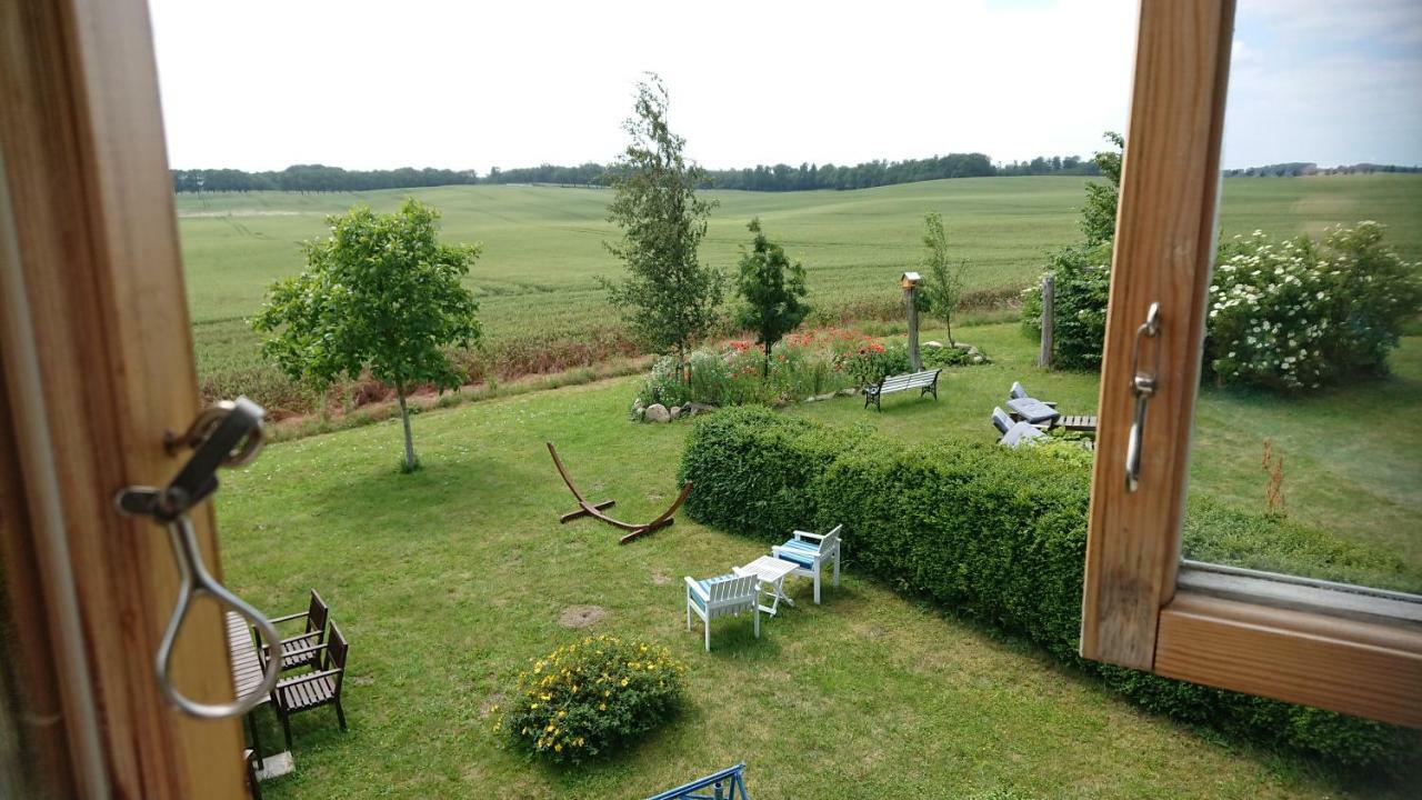 Garden Mellan Slotten Svarte Экстерьер фото