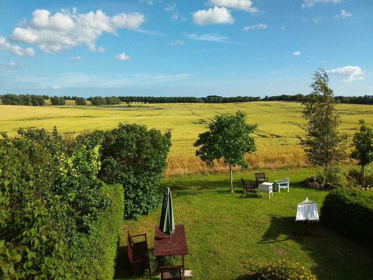 Garden Mellan Slotten Svarte Экстерьер фото