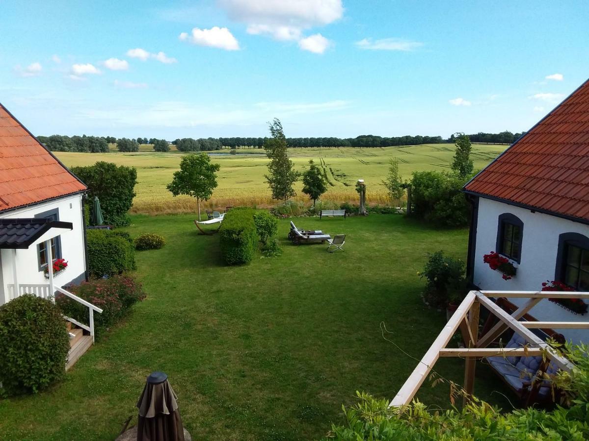Garden Mellan Slotten Svarte Экстерьер фото
